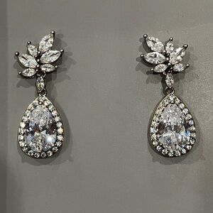 Silver plated cubic zirconia earrings